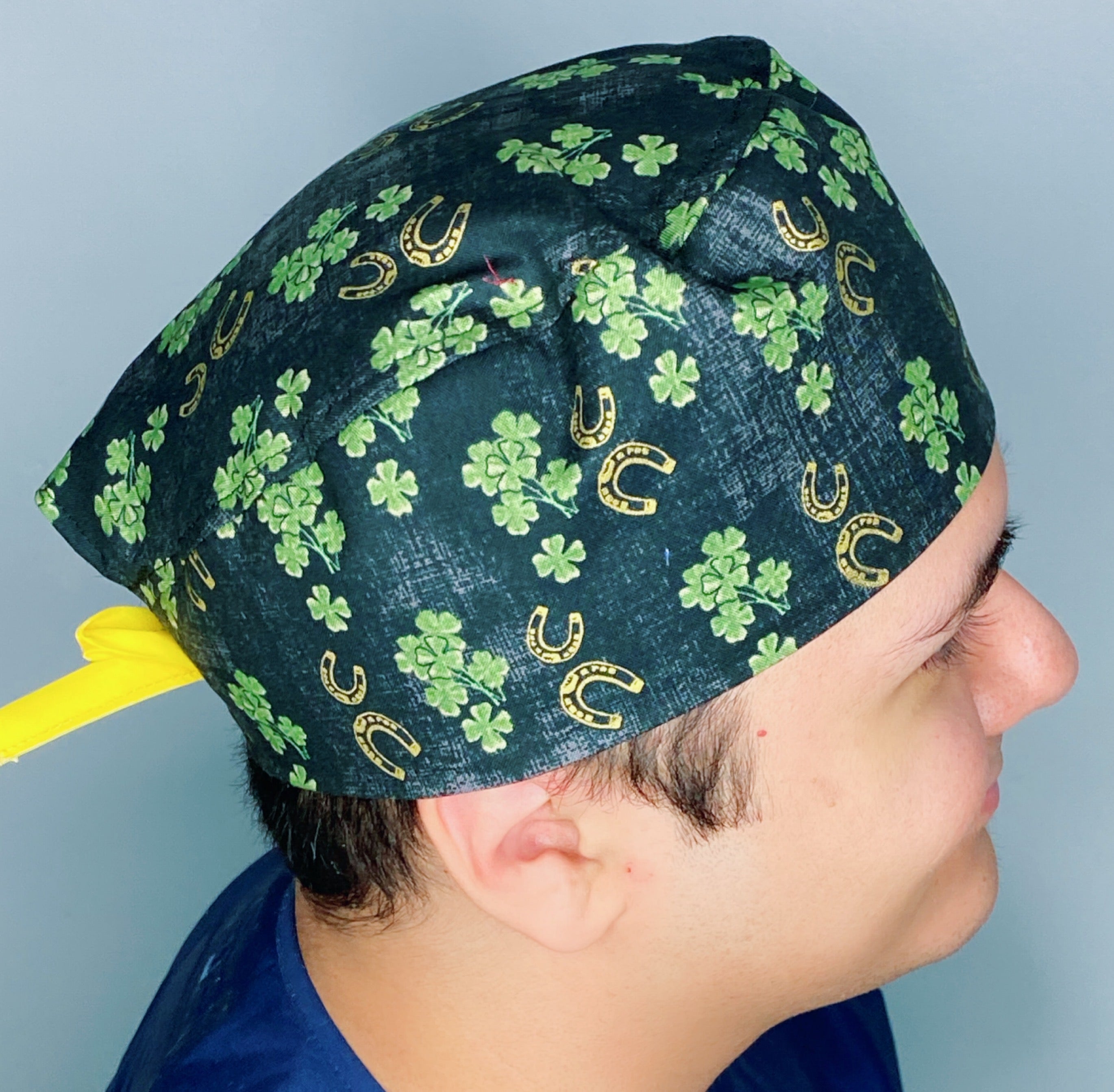 Lucky Horse Shoes & Clover Leaves Design St. Patrick's Day Unisex Holiday Scrub Cap