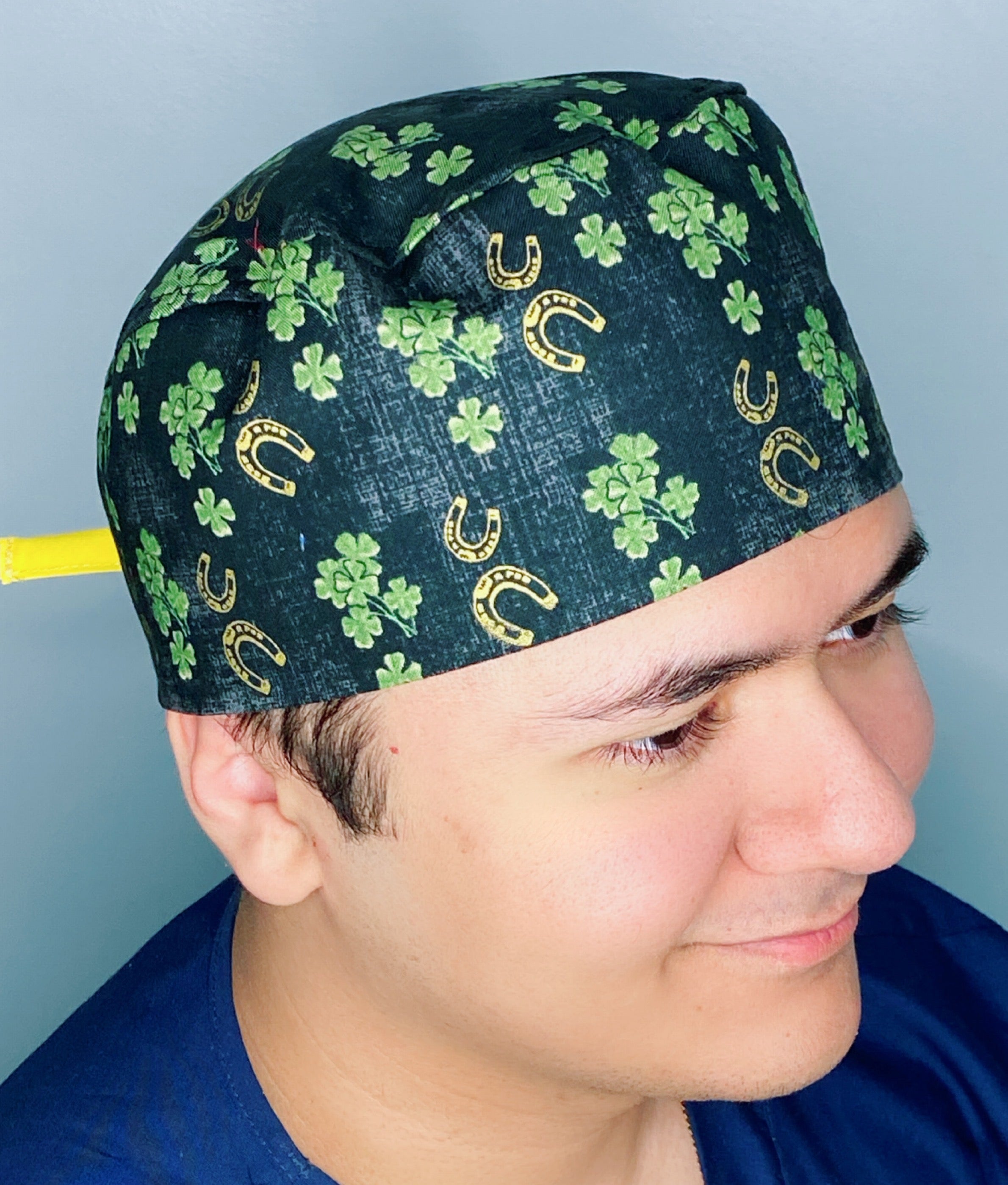 Lucky Horse Shoes & Clover Leaves Design St. Patrick's Day Unisex Holiday Scrub Cap