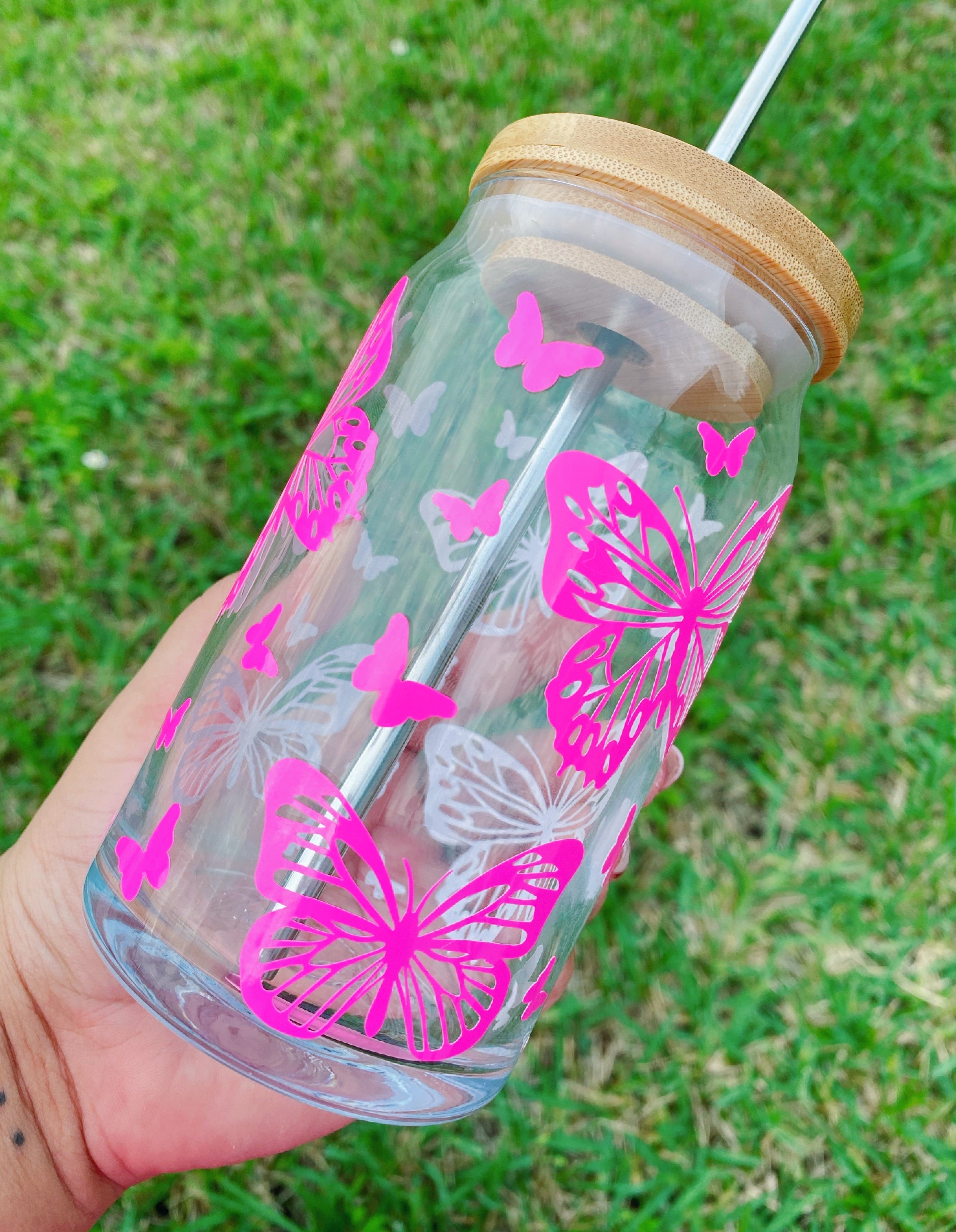 Butterflies Flutter Glass Beer Can