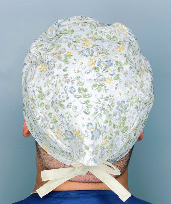 Small Delicate Flowers on Beige Floral Design Unisex Cute Scrub Cap
