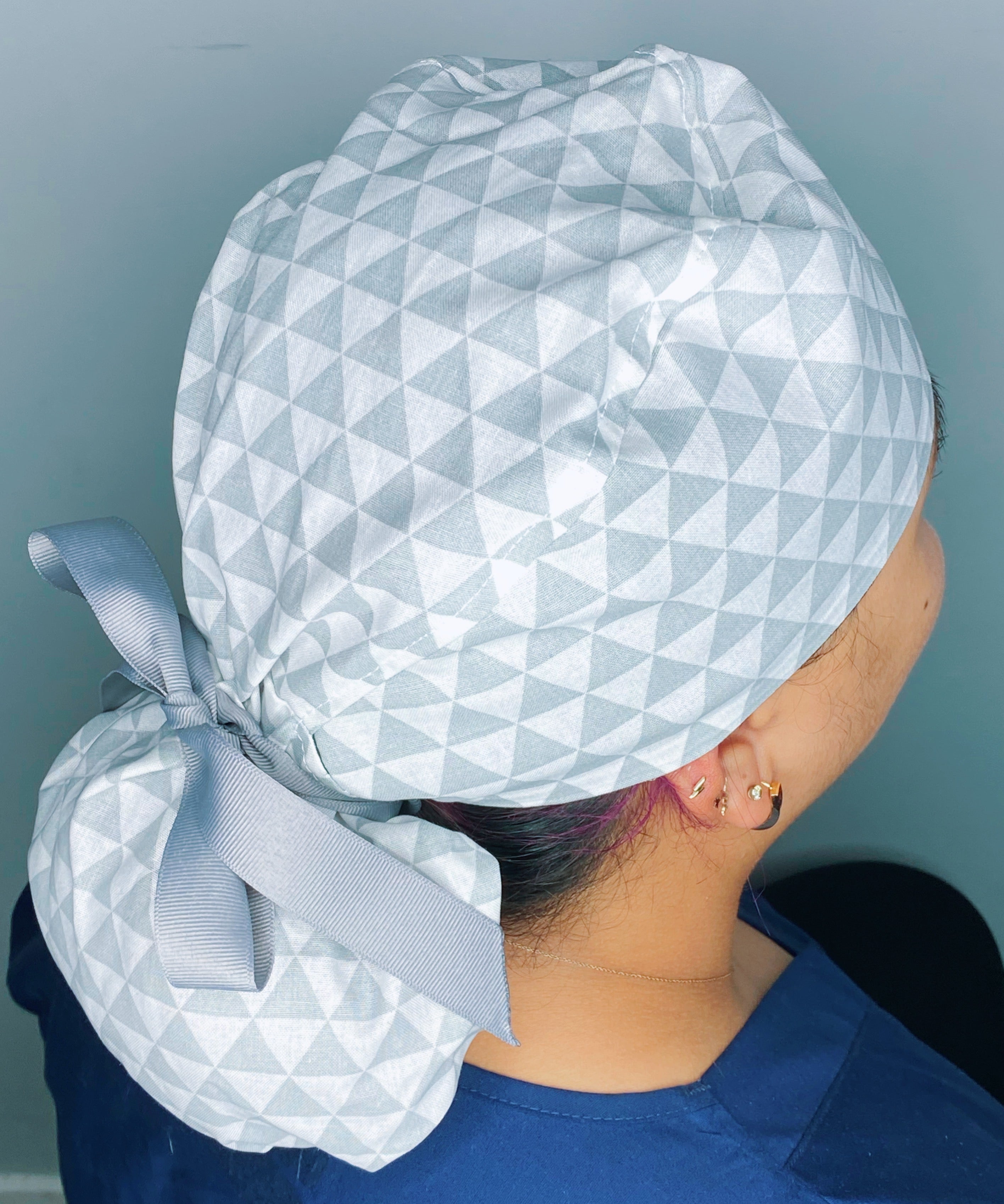 White & Grey Triangle Geometric Design Fancy Ponytail