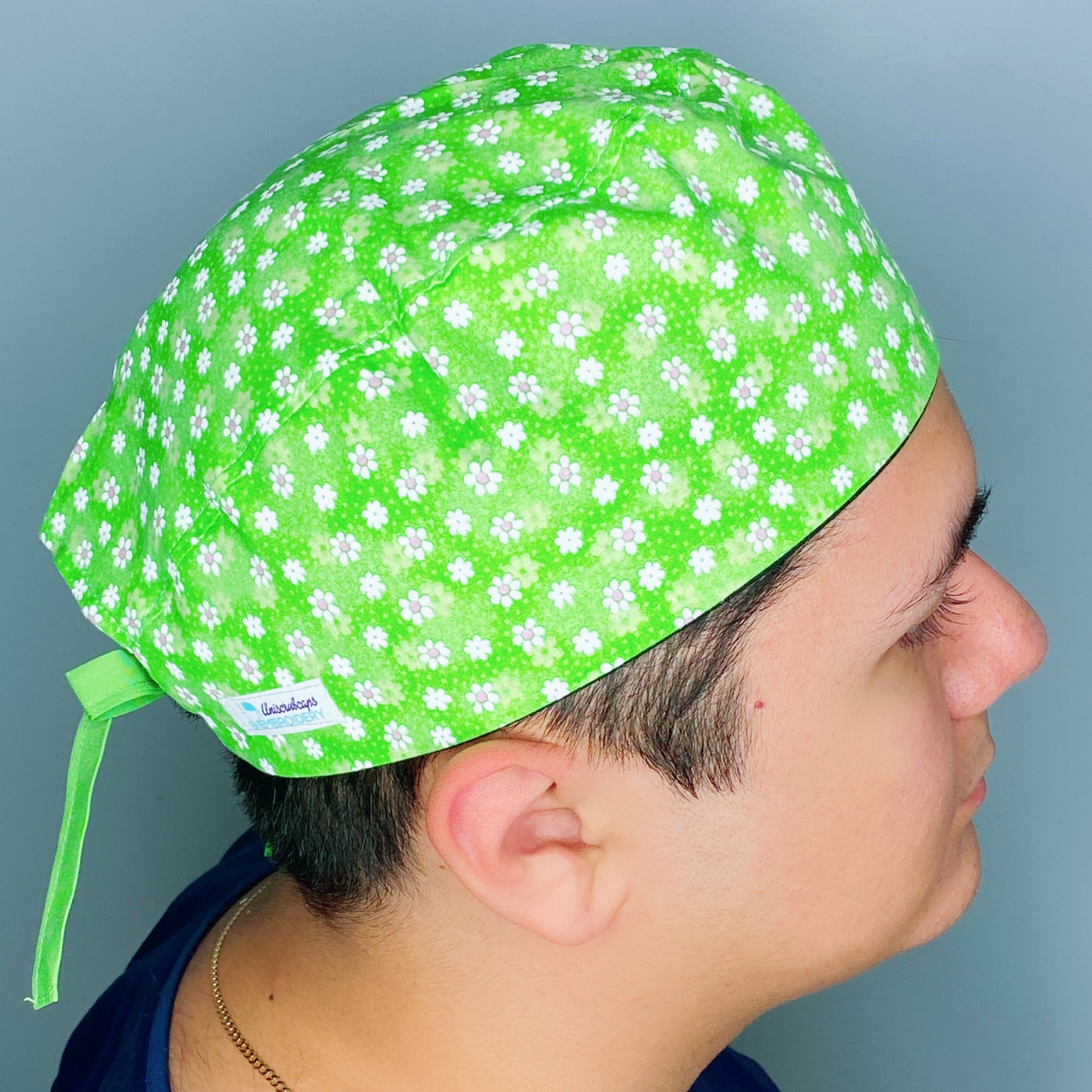 Small White Daisies on Green Floral Design Unisex Cute Scrub Cap