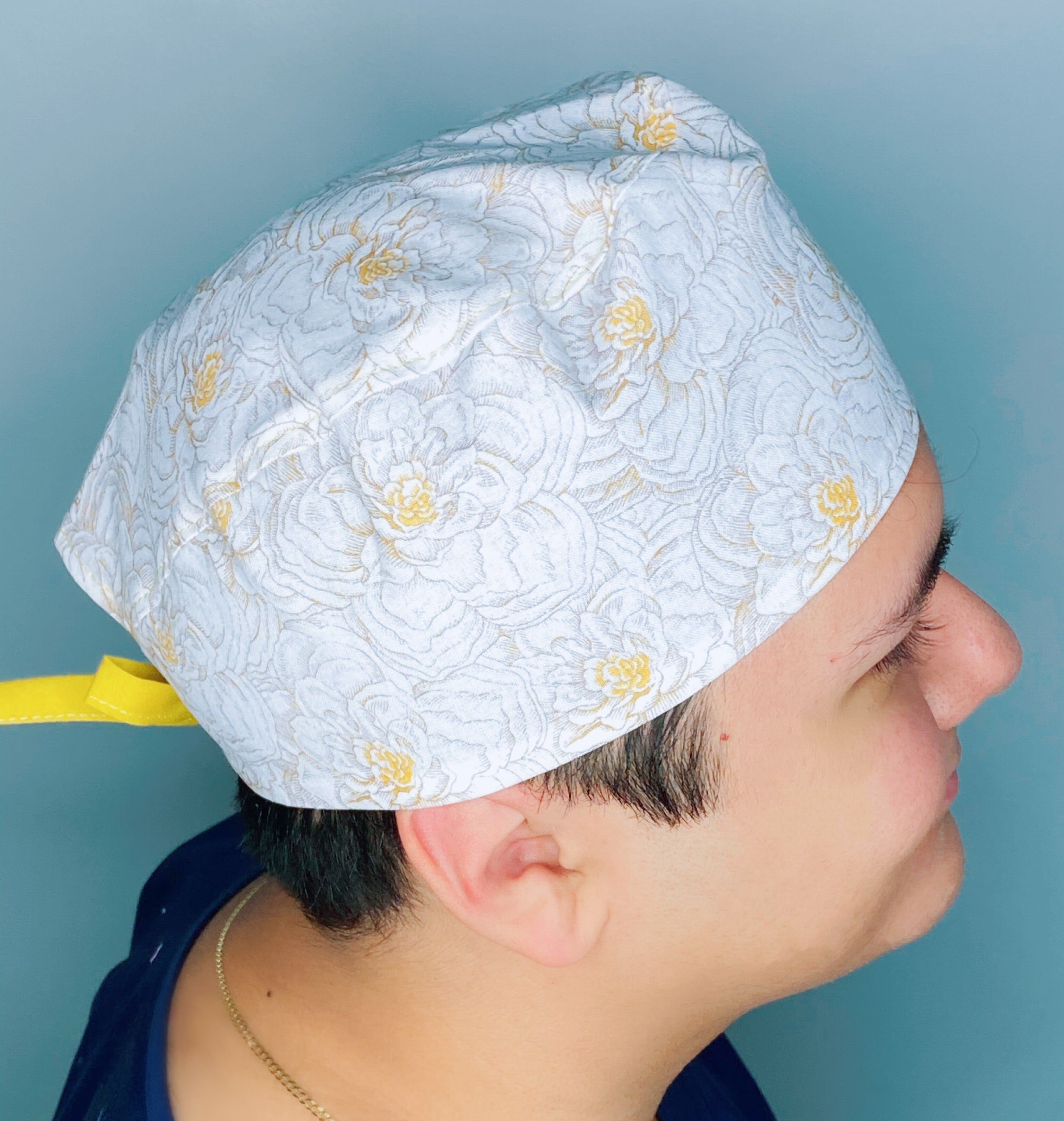 Beautiful White Gold Metallic Roses Floral Design Unisex Cute Scrub Cap