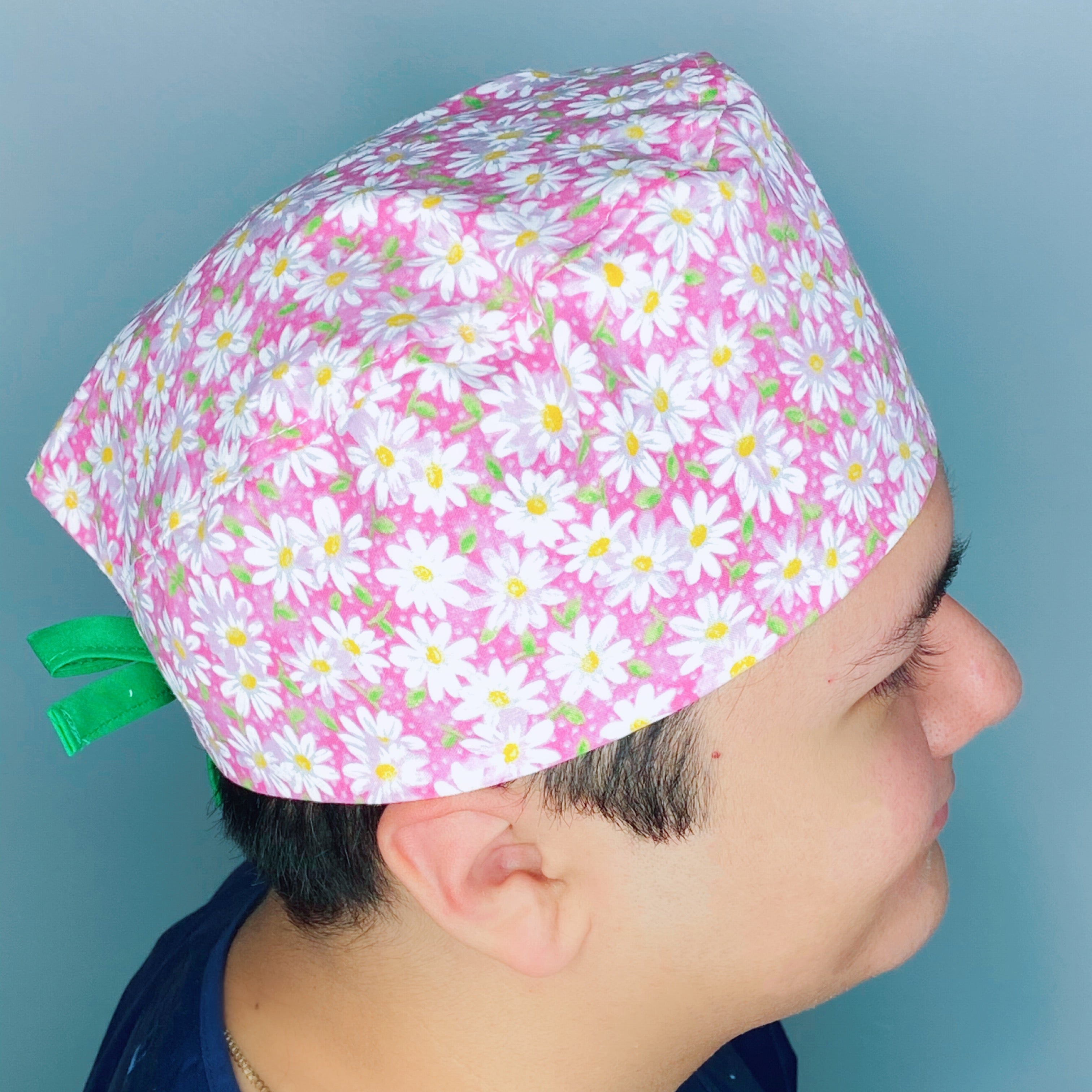 White Daisies on Pink Floral Design Unisex Cute Scrub Cap